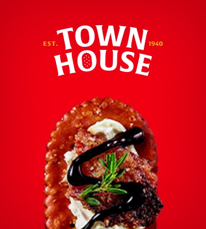 town house crackers logo and cracker